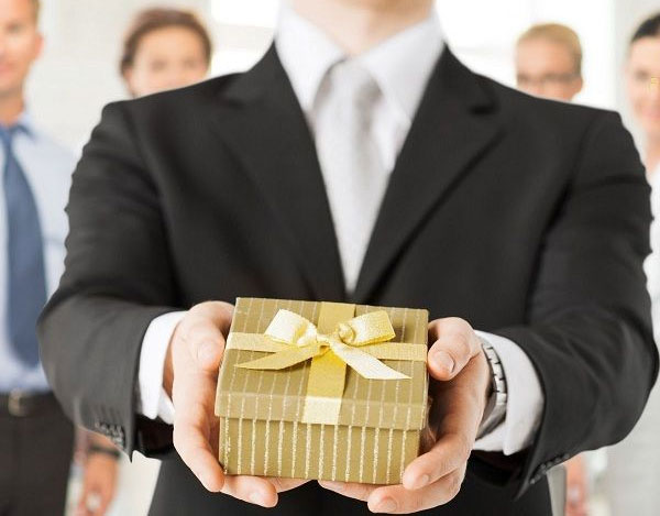 Tại sao cần phải trang bị quà tặng doanh nghiệp